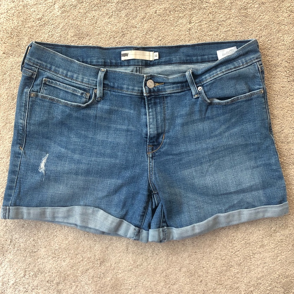 Levi’s denim shorts
